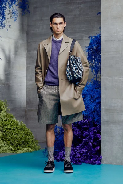 Look 10